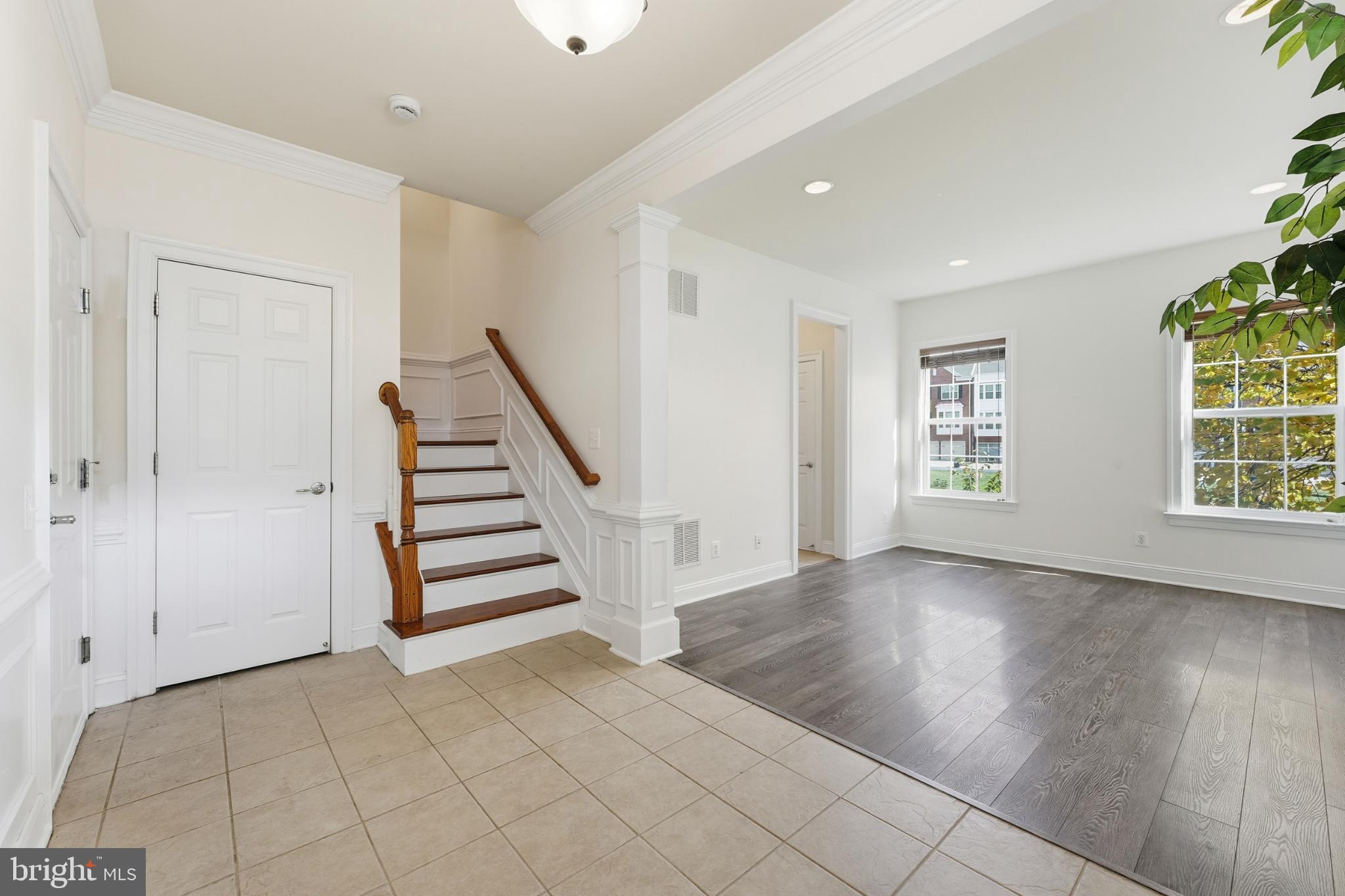 EAST GATE - Residential