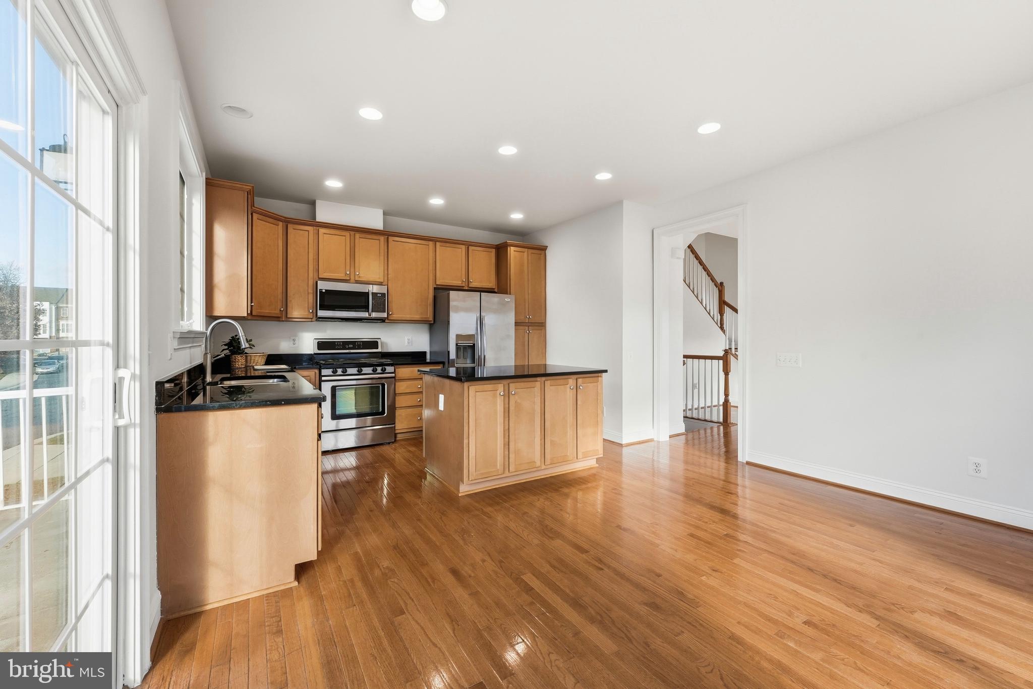 EAST GATE - Residential