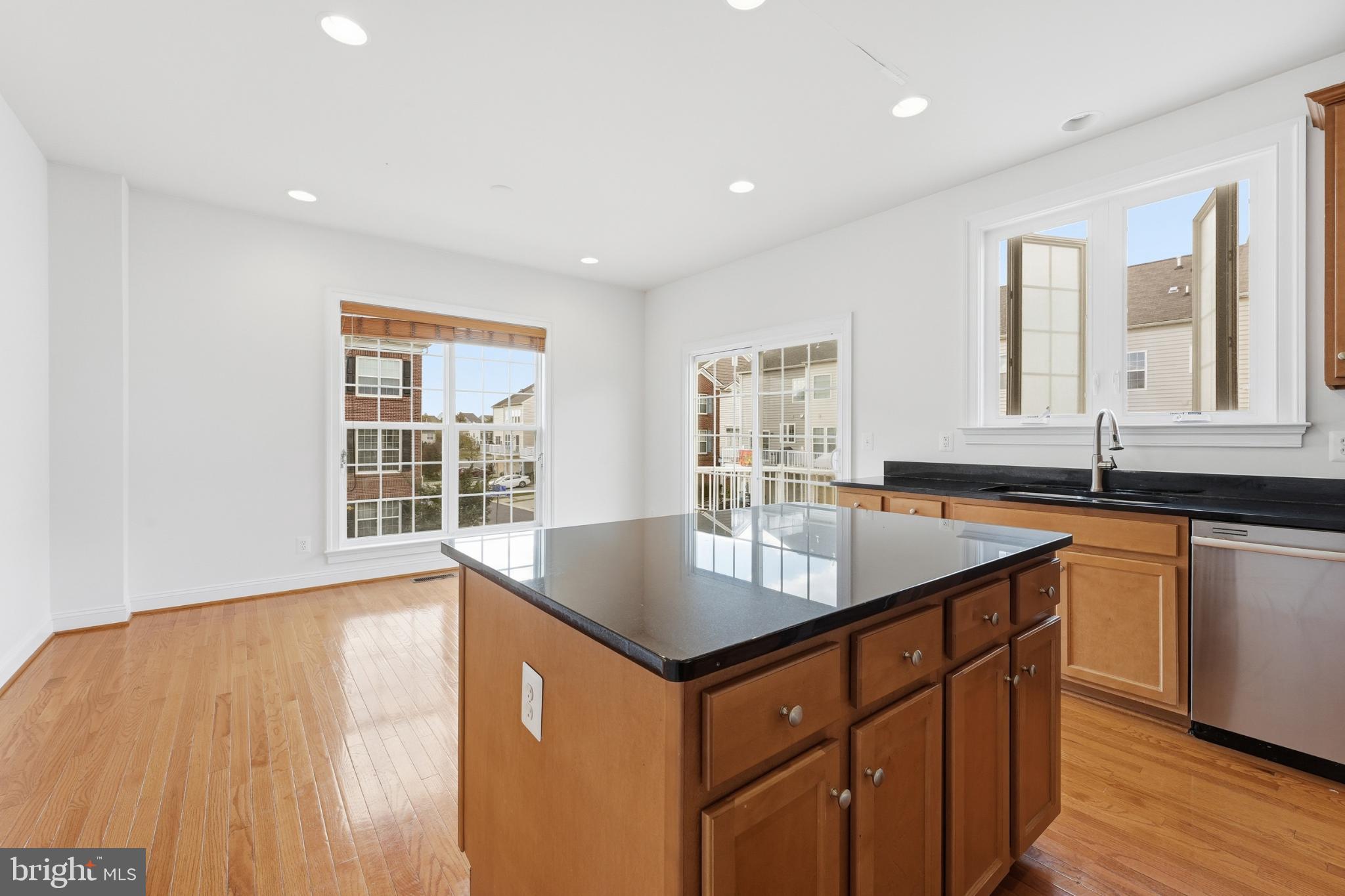 EAST GATE - Residential