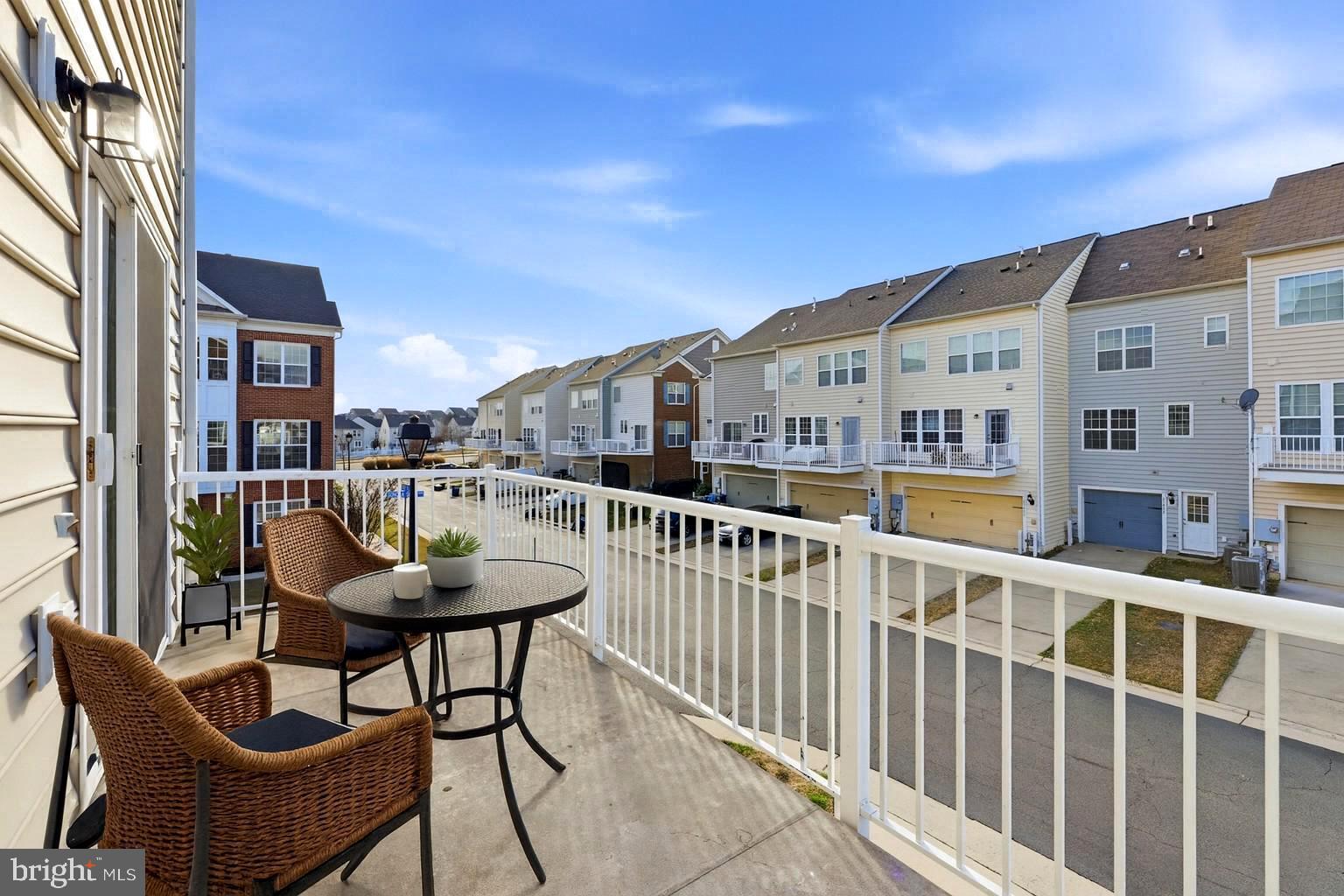 EAST GATE - Residential