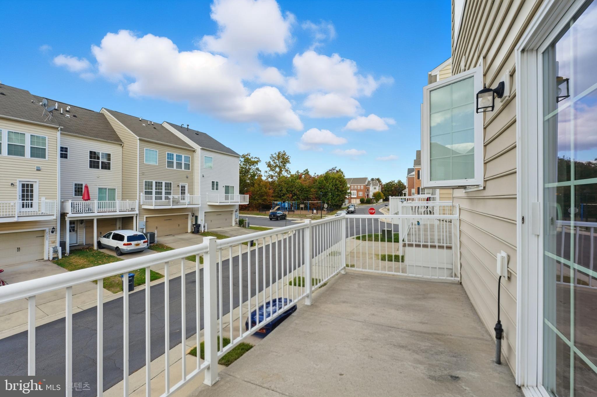 EAST GATE - Residential