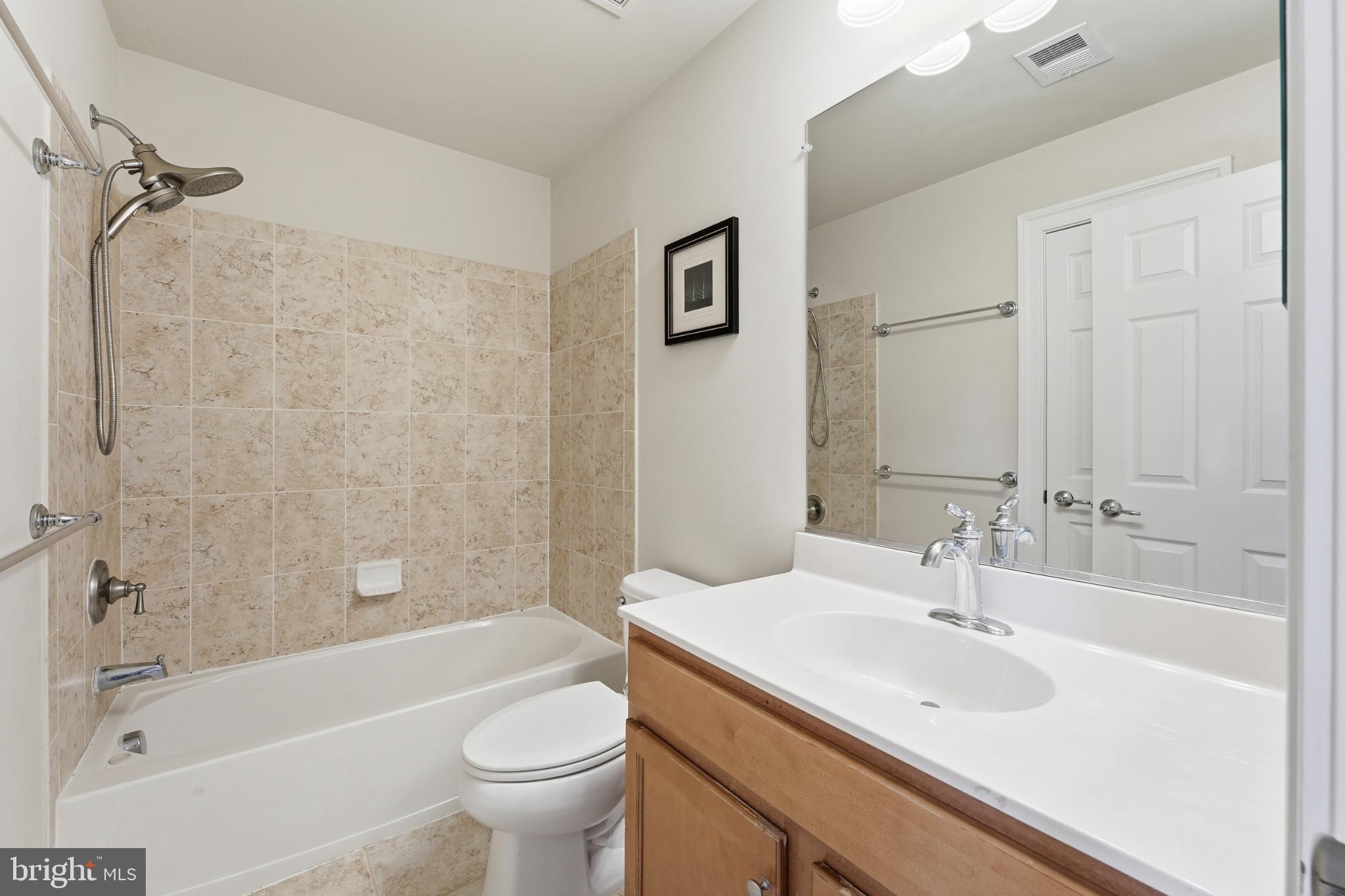 EAST GATE - Residential