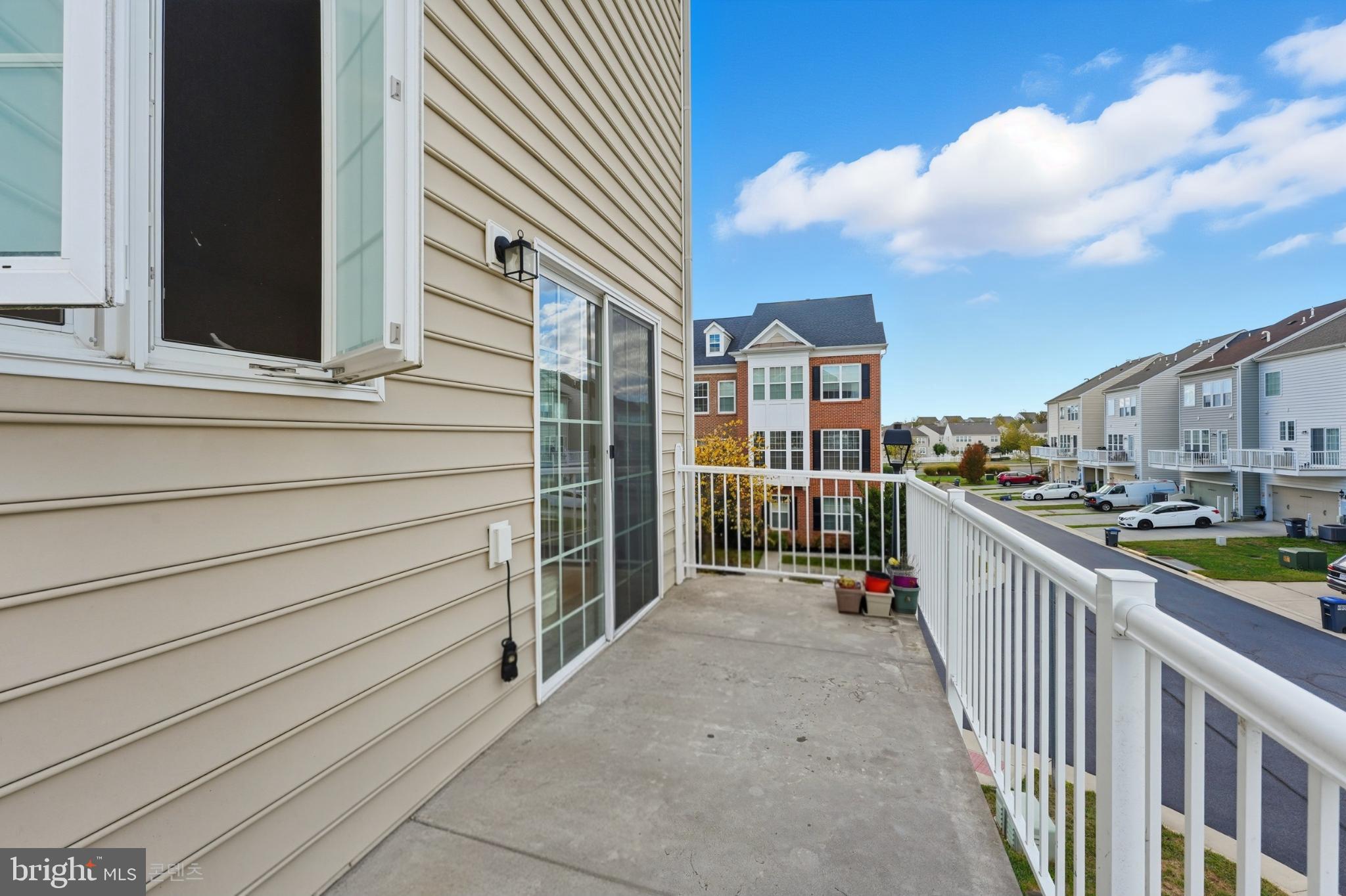 EAST GATE - Residential