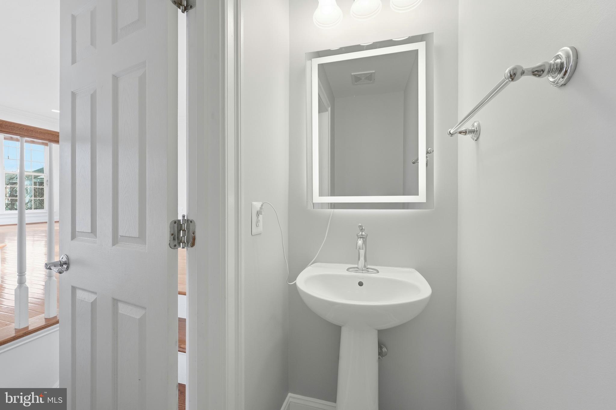 EAST GATE - Residential