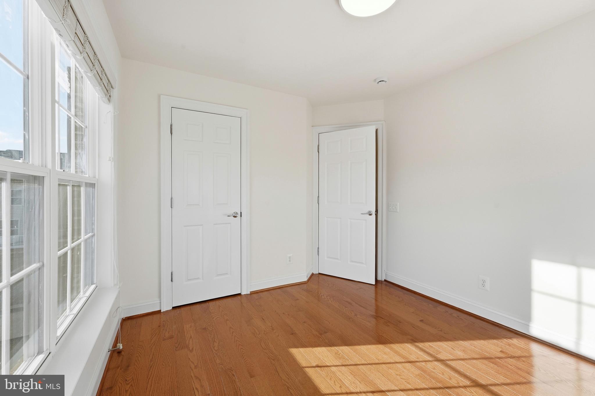 EAST GATE - Residential