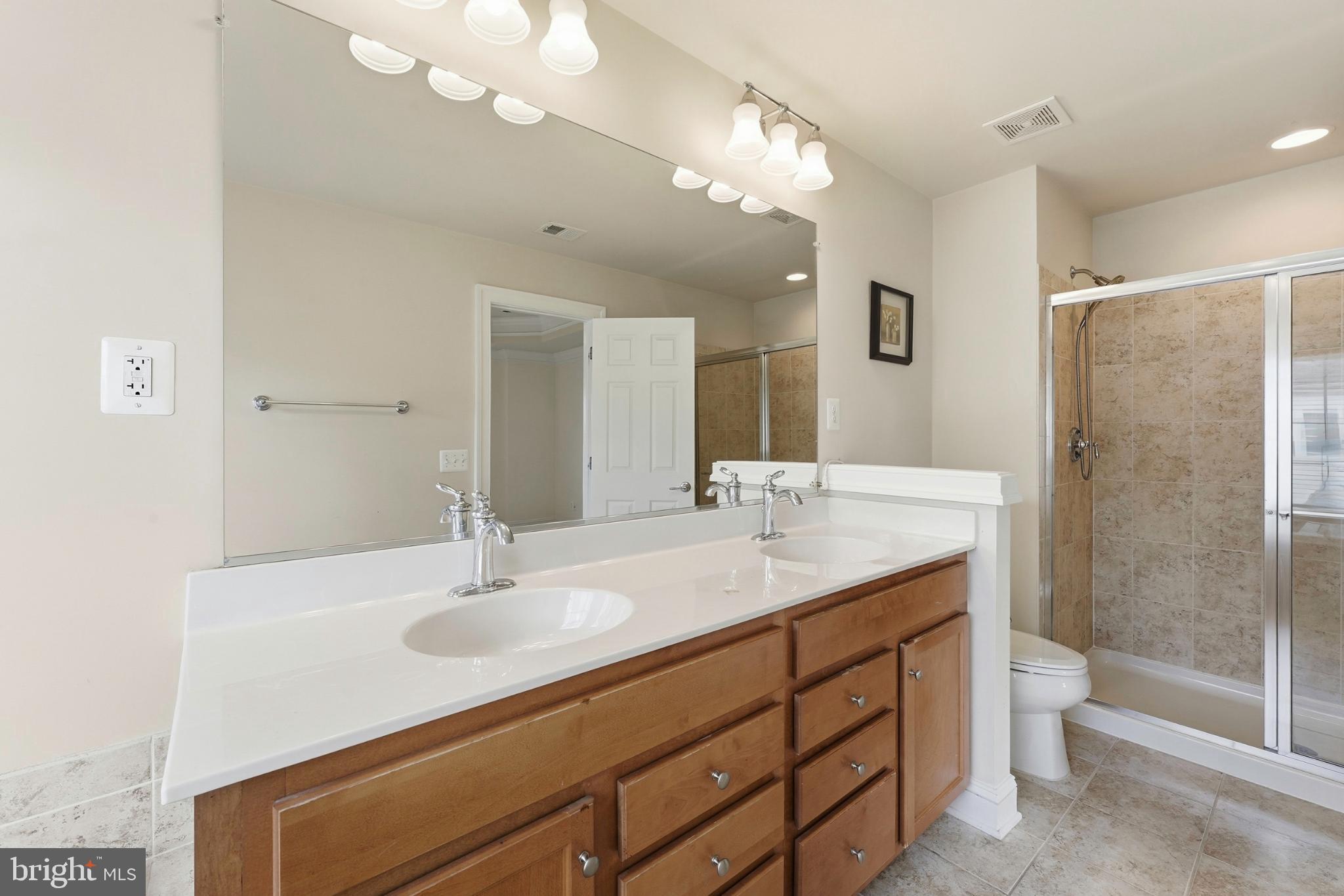 EAST GATE - Residential