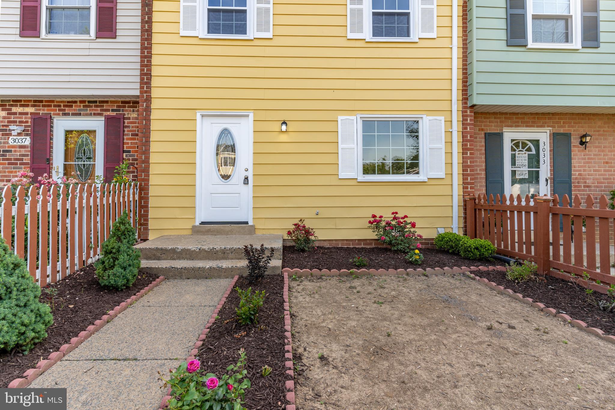 WILLIAMSTOWN - Residential