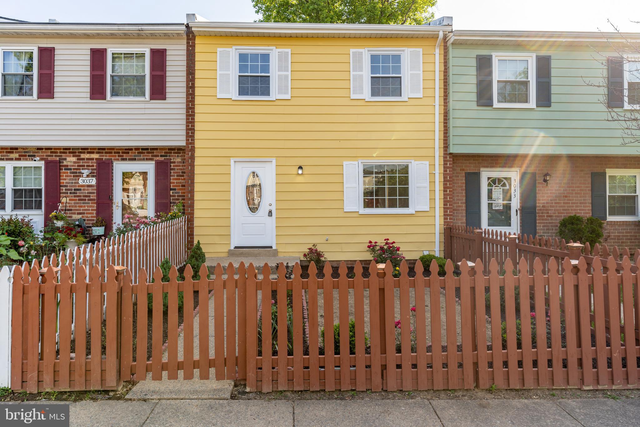 WILLIAMSTOWN - Residential