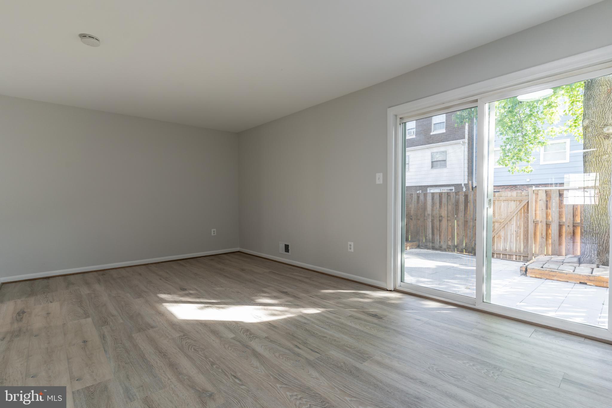 WILLIAMSTOWN - Residential