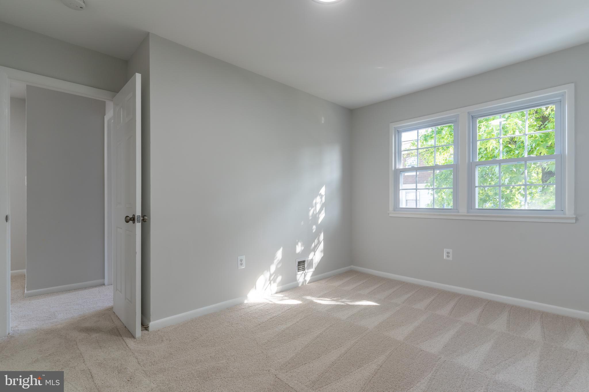 WILLIAMSTOWN - Residential