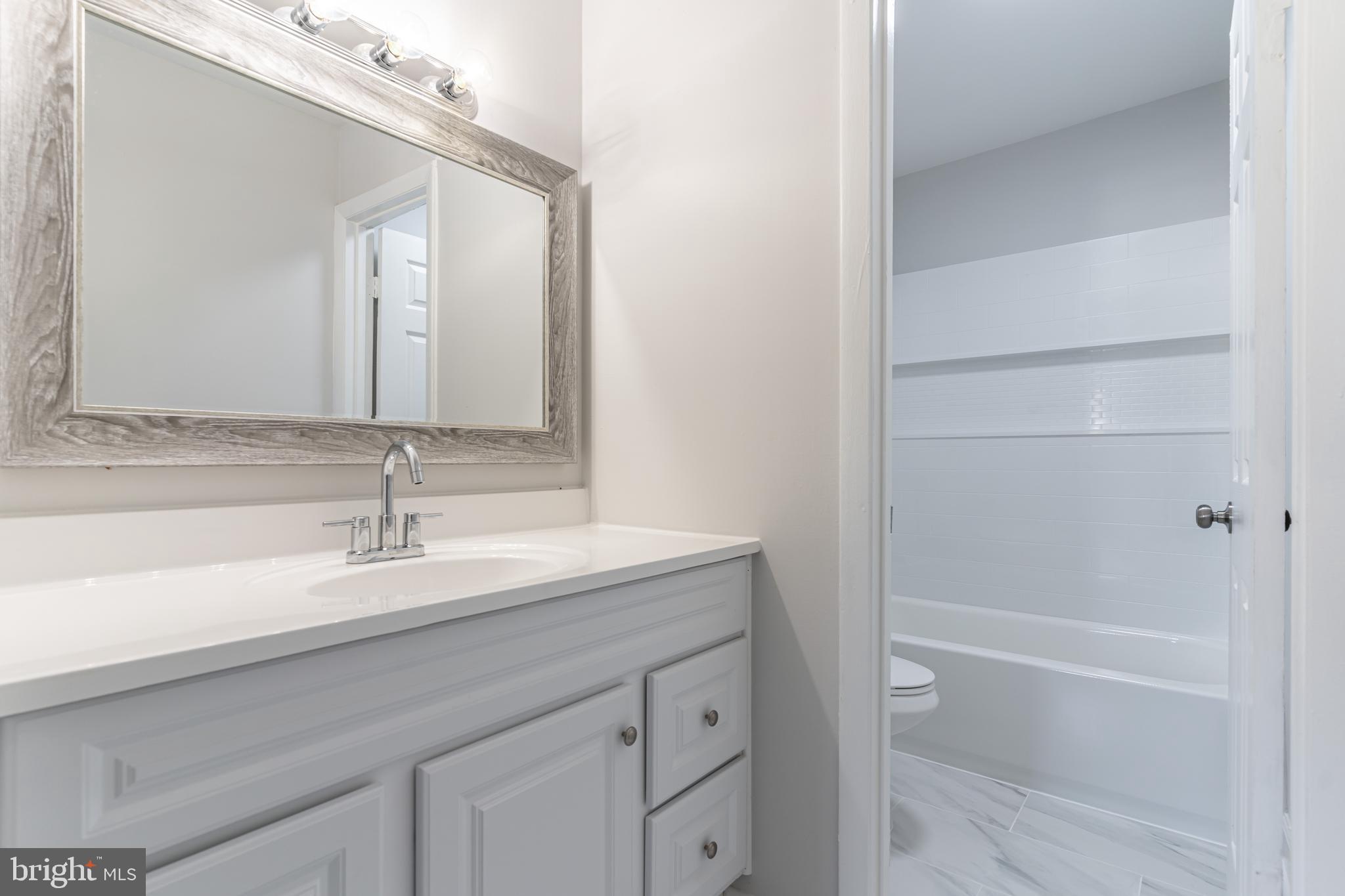 WILLIAMSTOWN - Residential