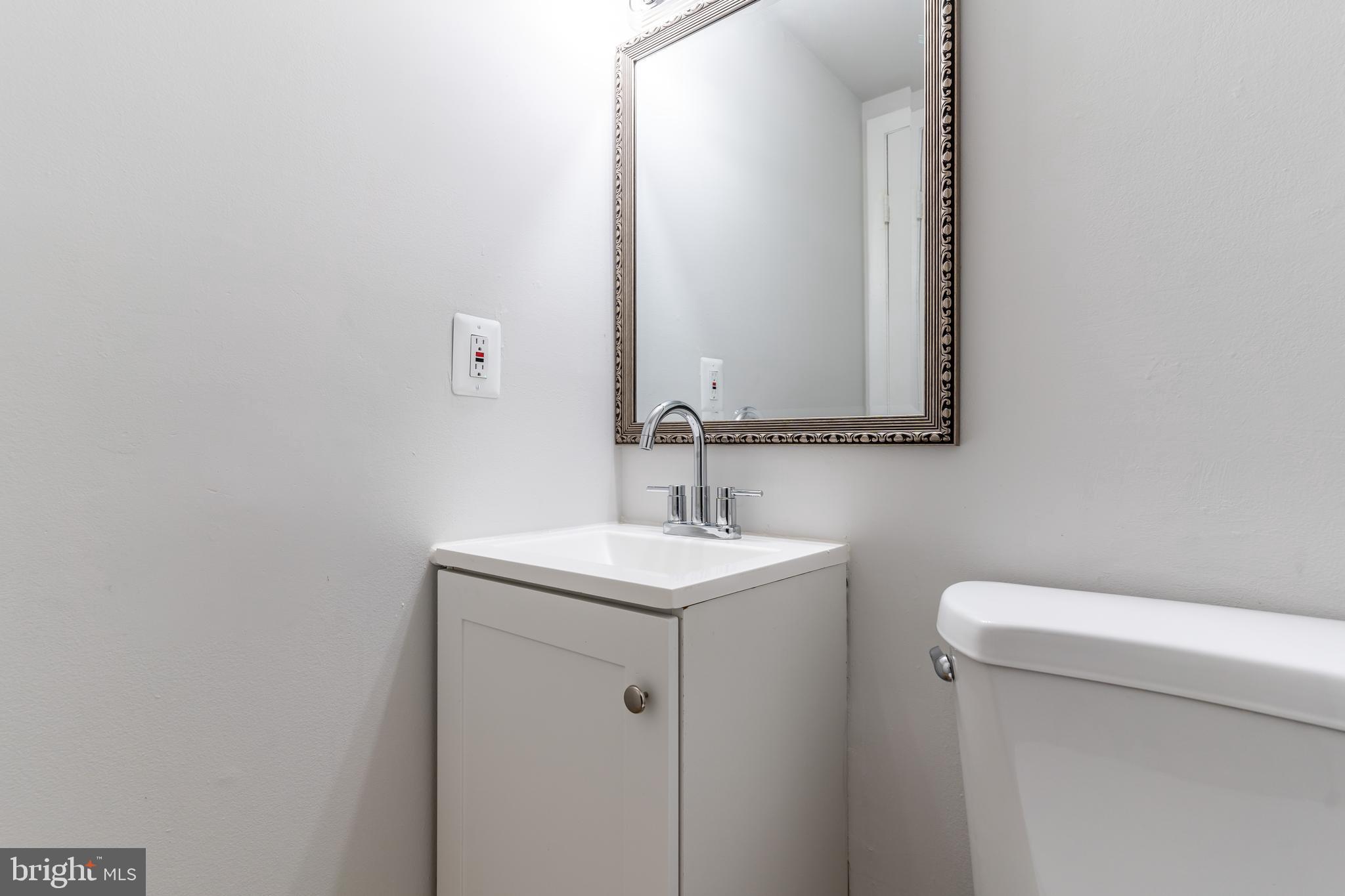 WILLIAMSTOWN - Residential