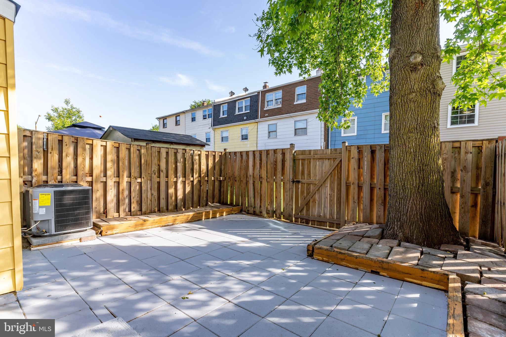 WILLIAMSTOWN - Residential