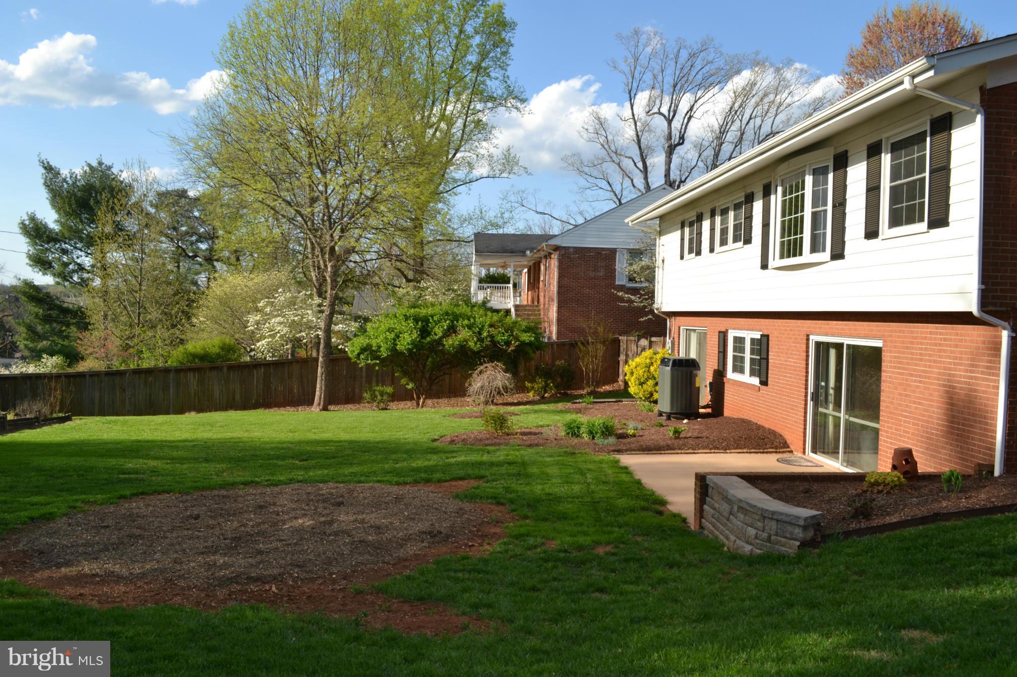 OAKLAWN - Residential Lease