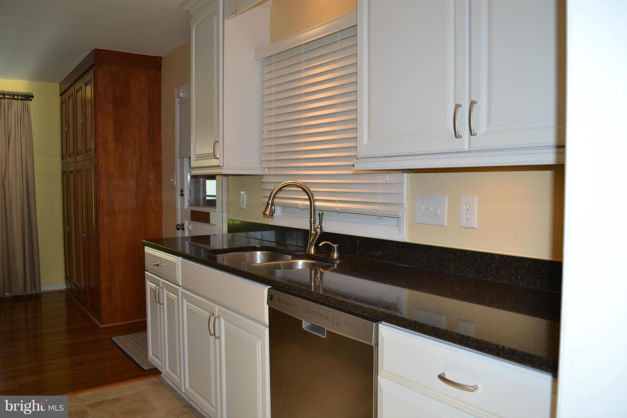 OAKLAWN - Residential Lease