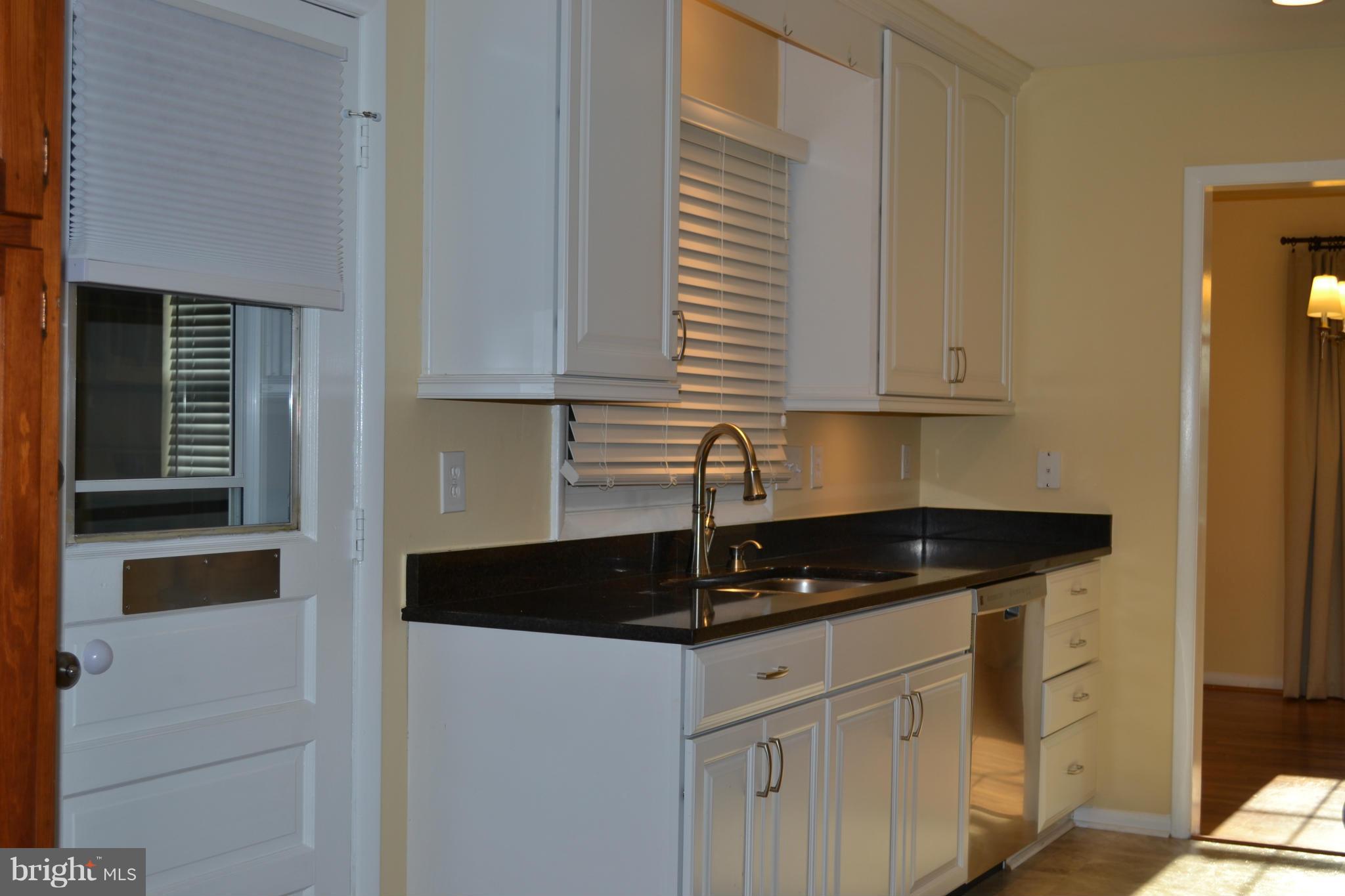 OAKLAWN - Residential Lease