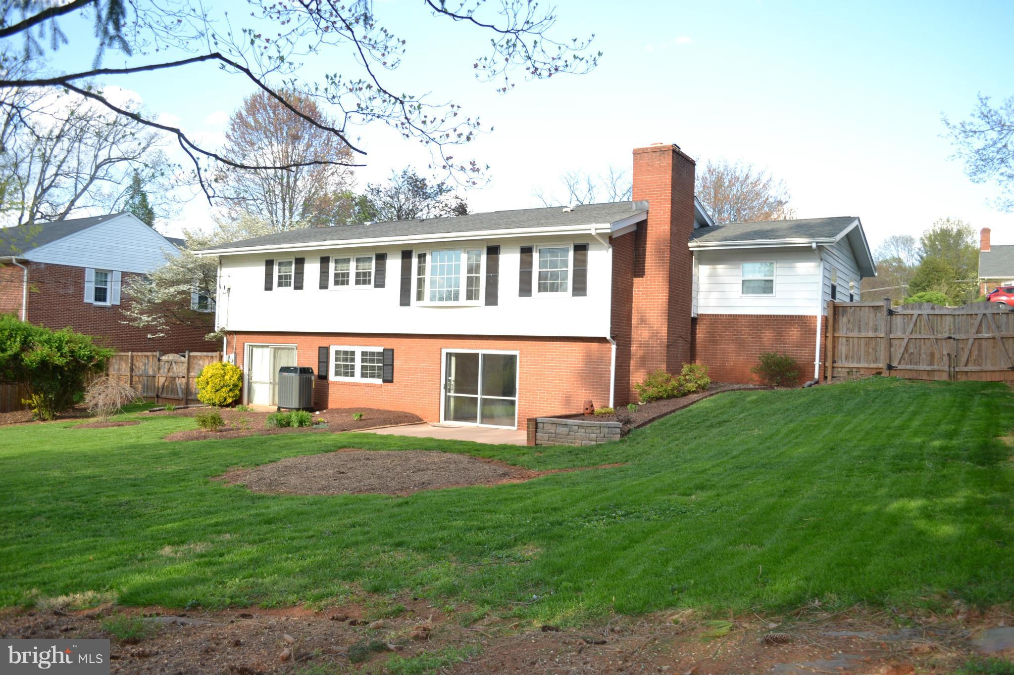 OAKLAWN - Residential Lease