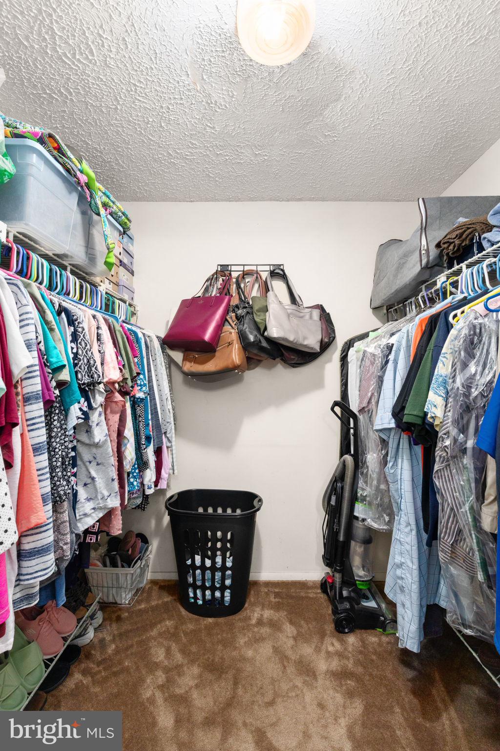 LAUREL VALLEY - Residential