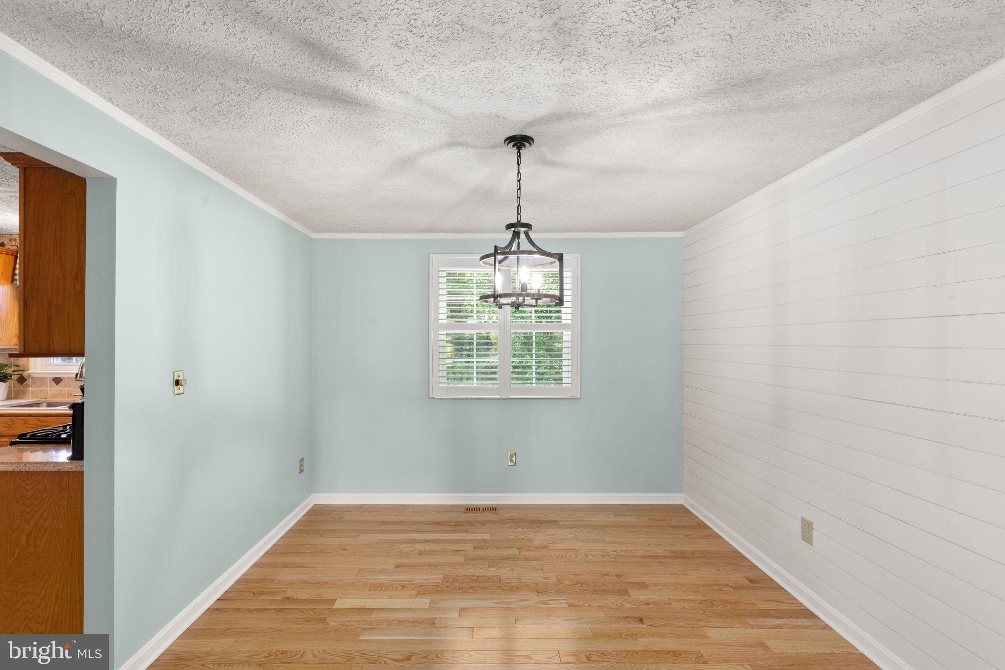 LAUREL VALLEY - Residential