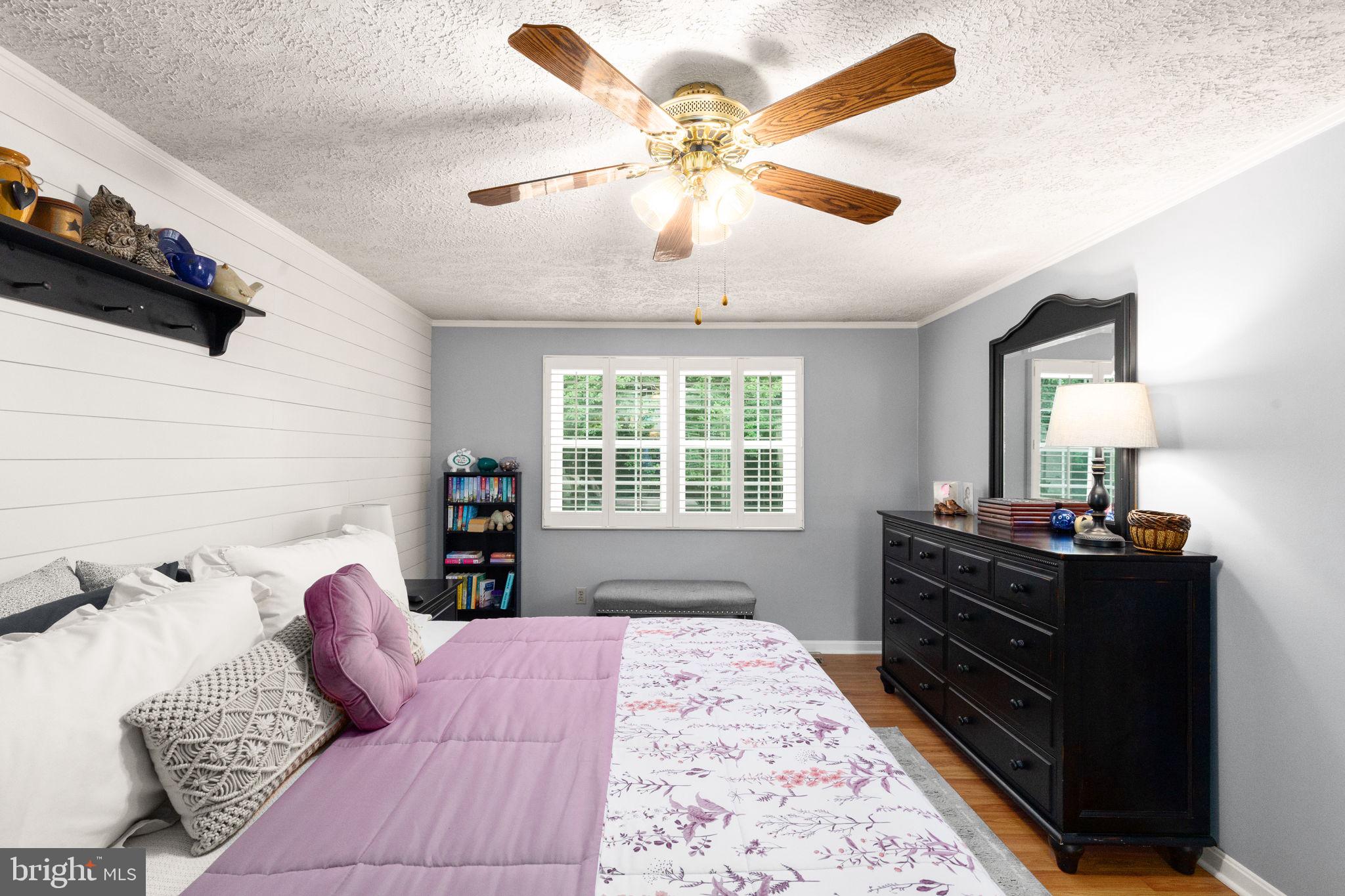 LAUREL VALLEY - Residential