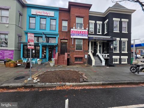 Photo of 1240 Pennsylvania Avenue SE, WASHINGTON, DC 20003 (MLS # DCDC2233536)