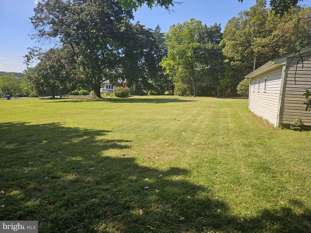 Photo of 13 Linden Avenue, CHRISTIANA, PA 17509 (MLS # PALA2076600)