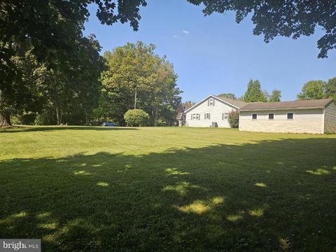 Photo of 13 Linden Avenue, CHRISTIANA, PA 17509 (MLS # PALA2076600)