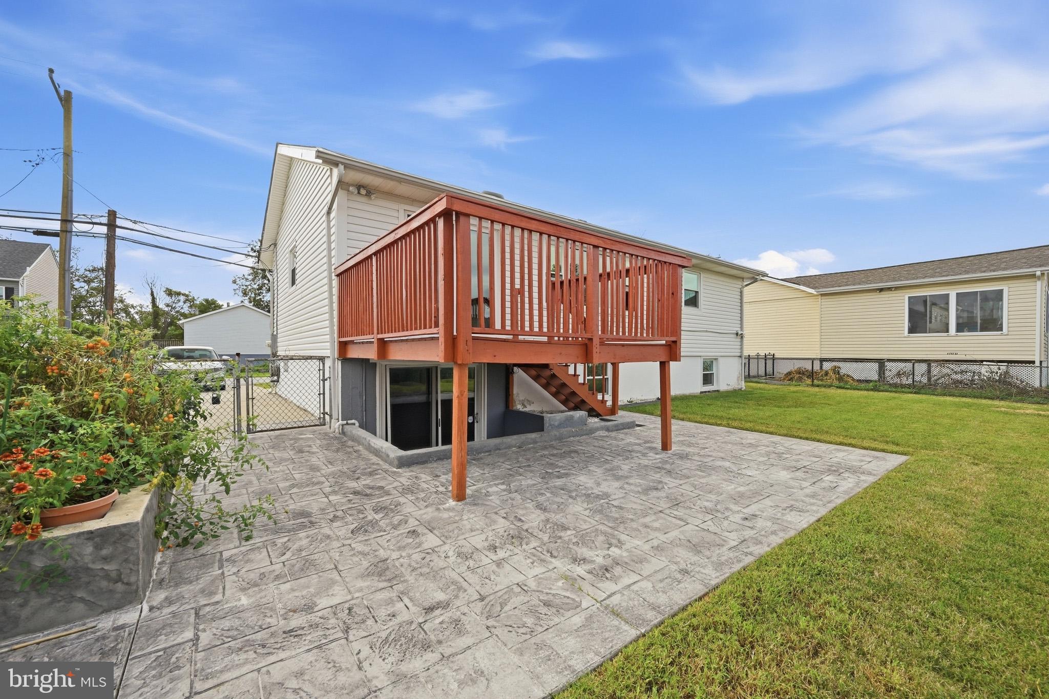 158 RIVIERA DRIVE