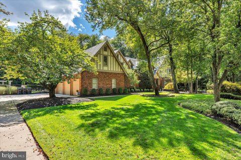 225 W TAUNTON AVENUE BERLIN NJ 08009