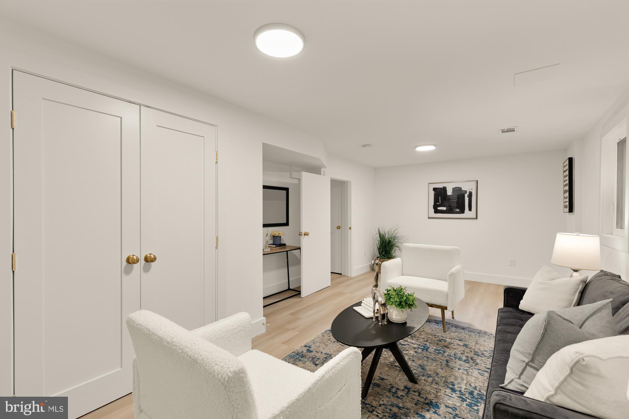 LAKE BRADDOCK - Residential