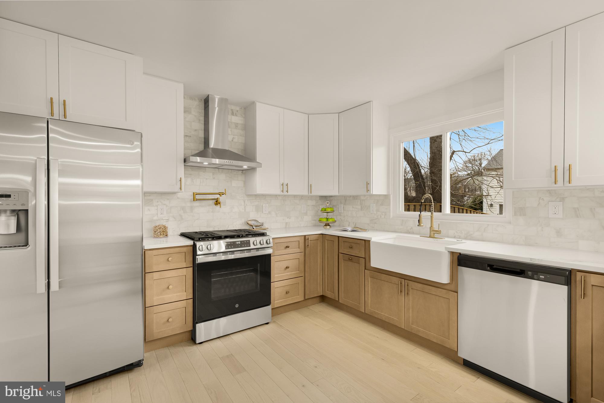 LAKE BRADDOCK - Residential