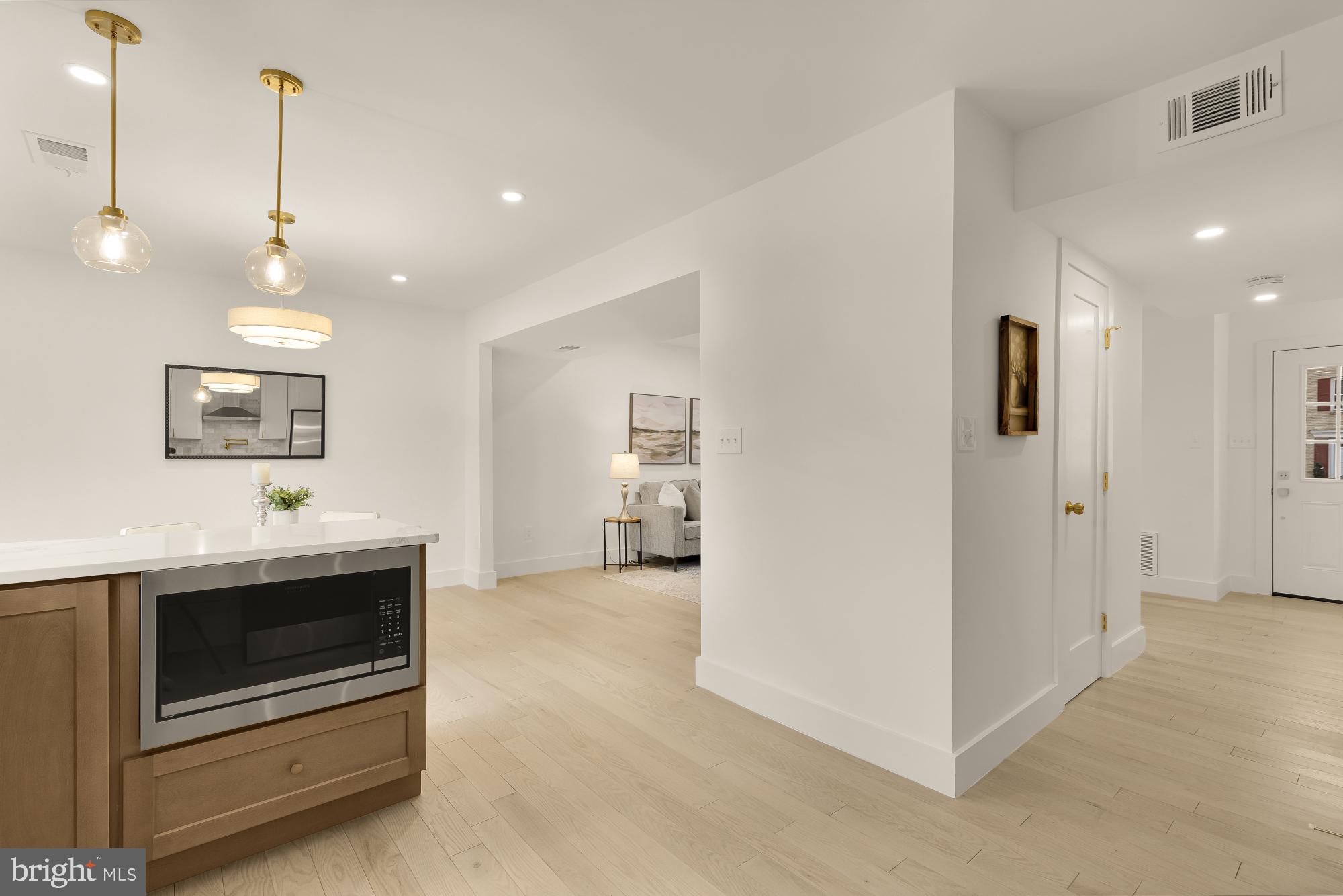 LAKE BRADDOCK - Residential