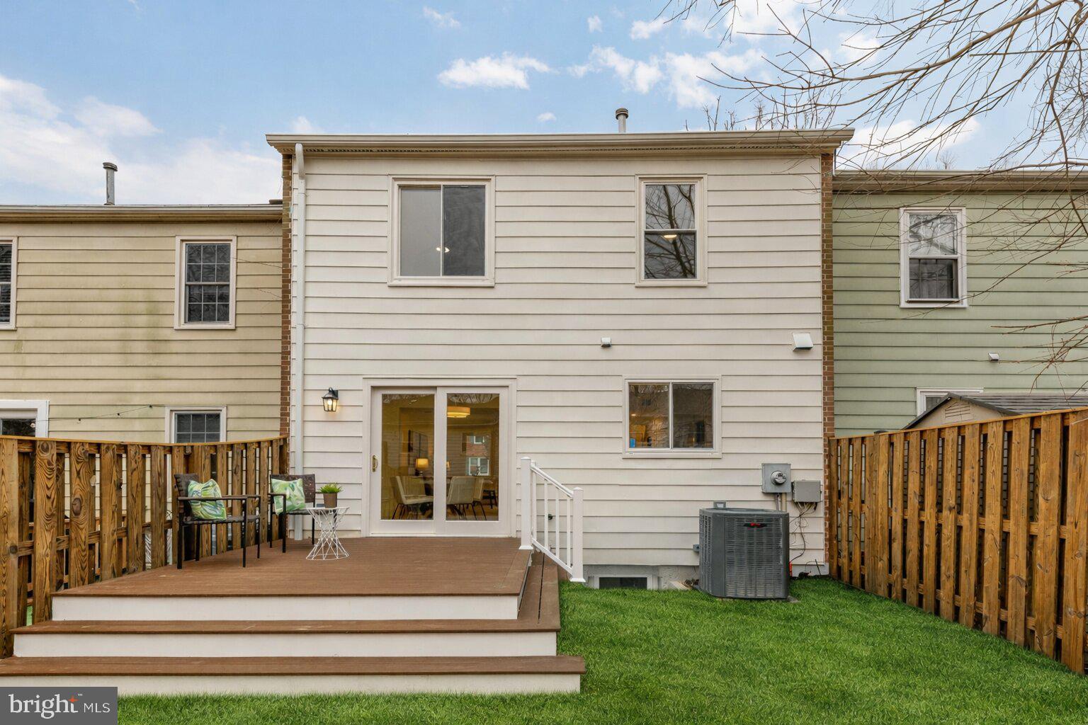 LAKE BRADDOCK - Residential