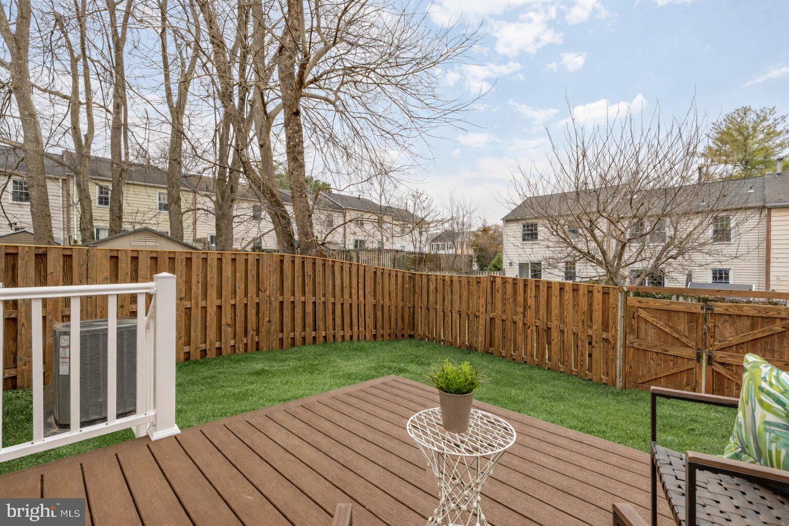 LAKE BRADDOCK - Residential