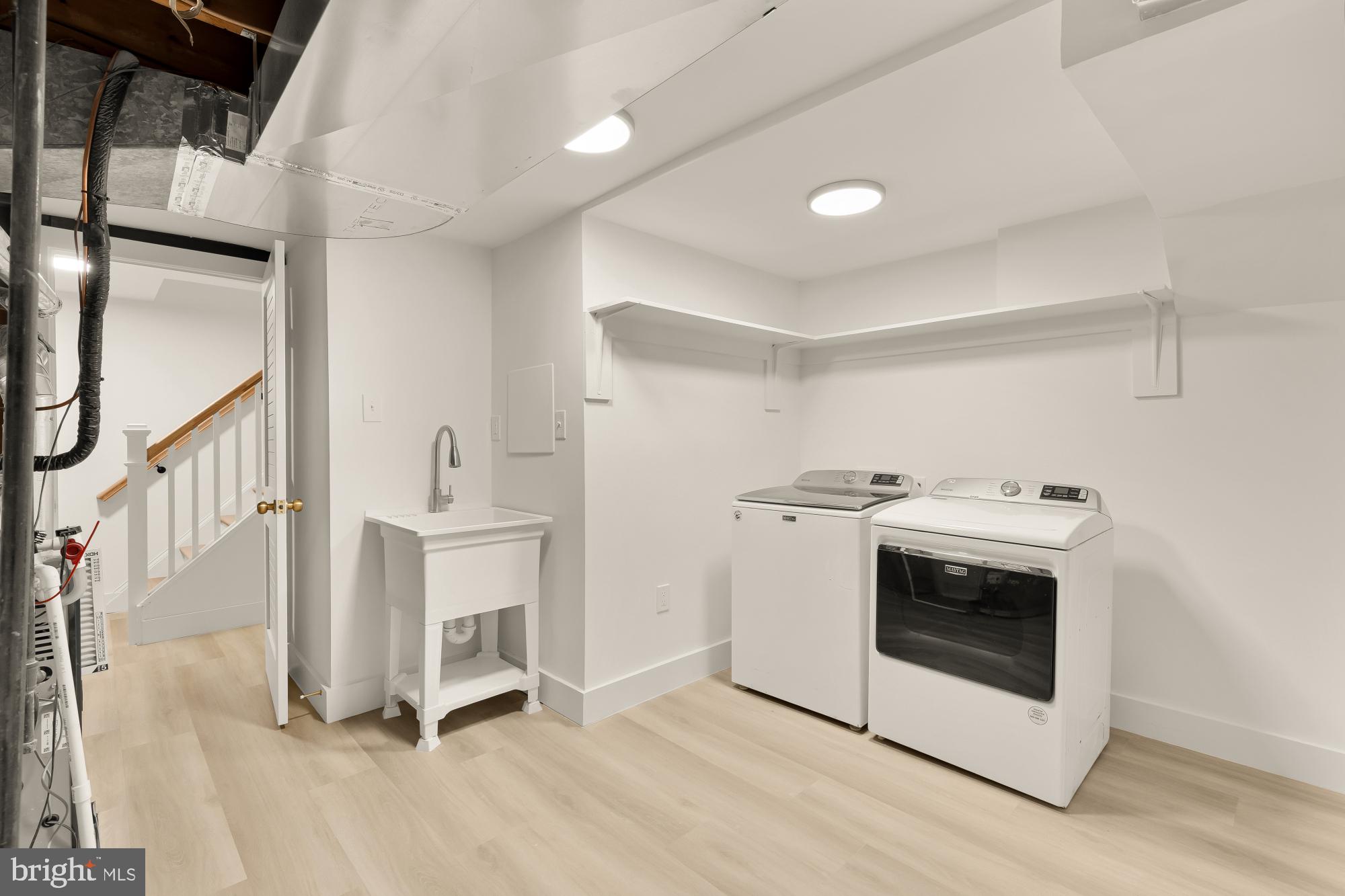 LAKE BRADDOCK - Residential