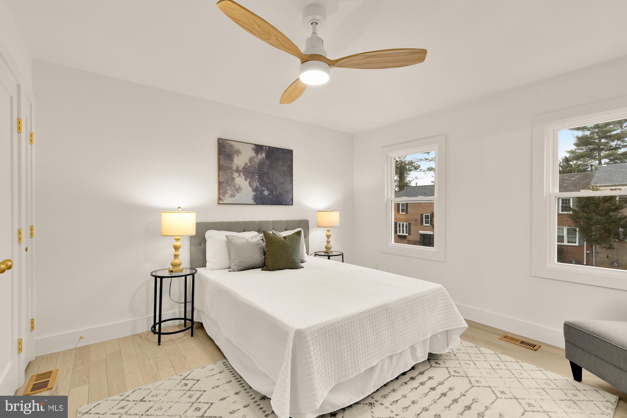 LAKE BRADDOCK - Residential