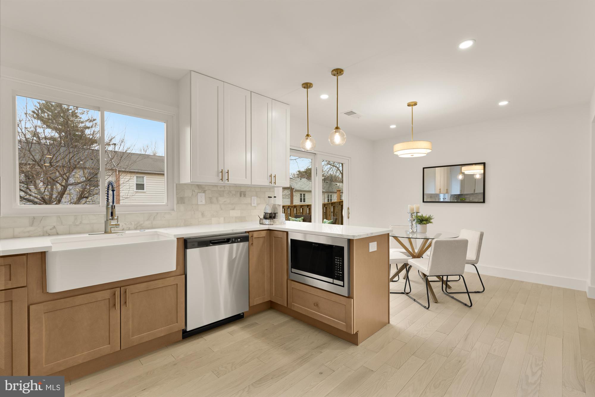 LAKE BRADDOCK - Residential