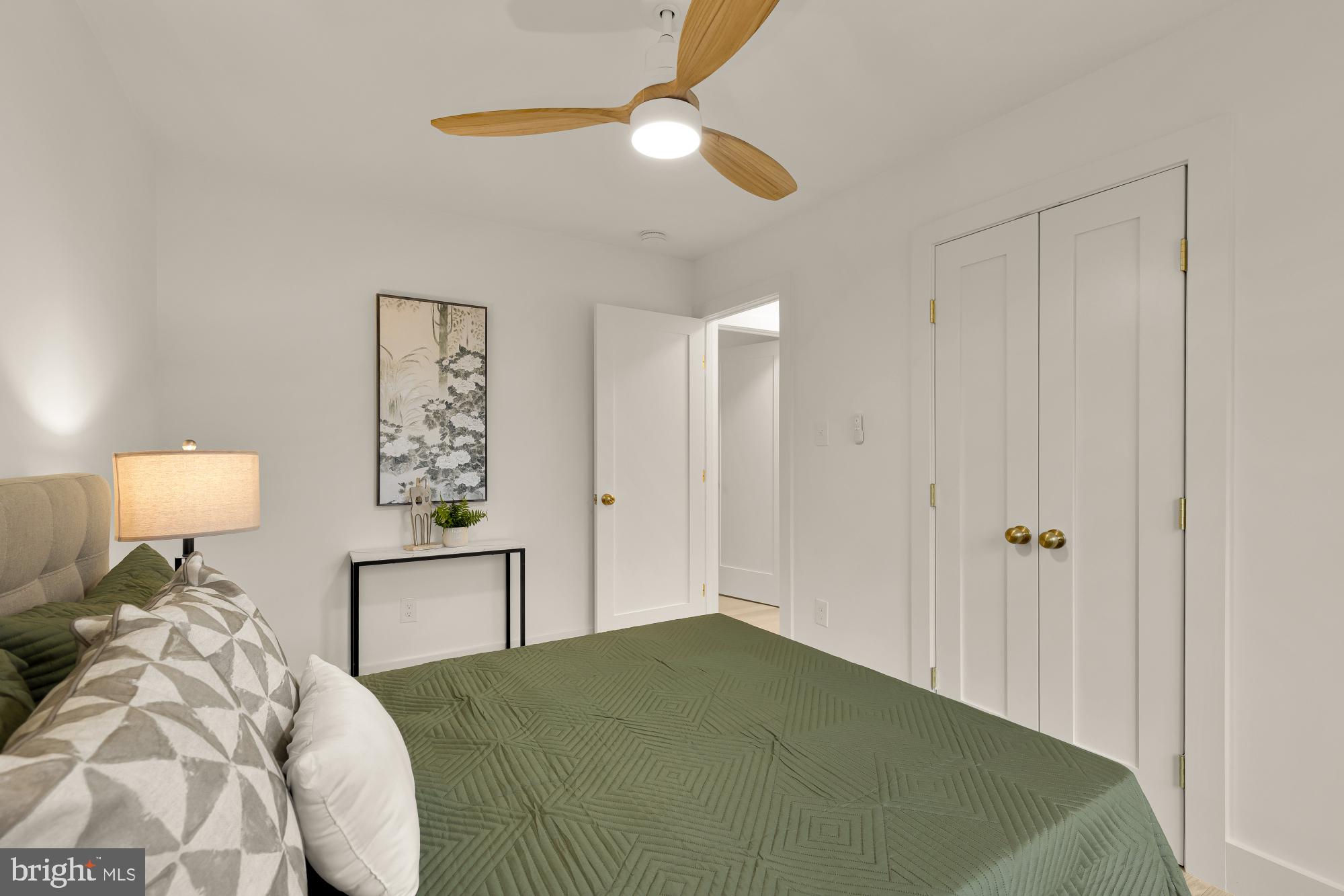 LAKE BRADDOCK - Residential