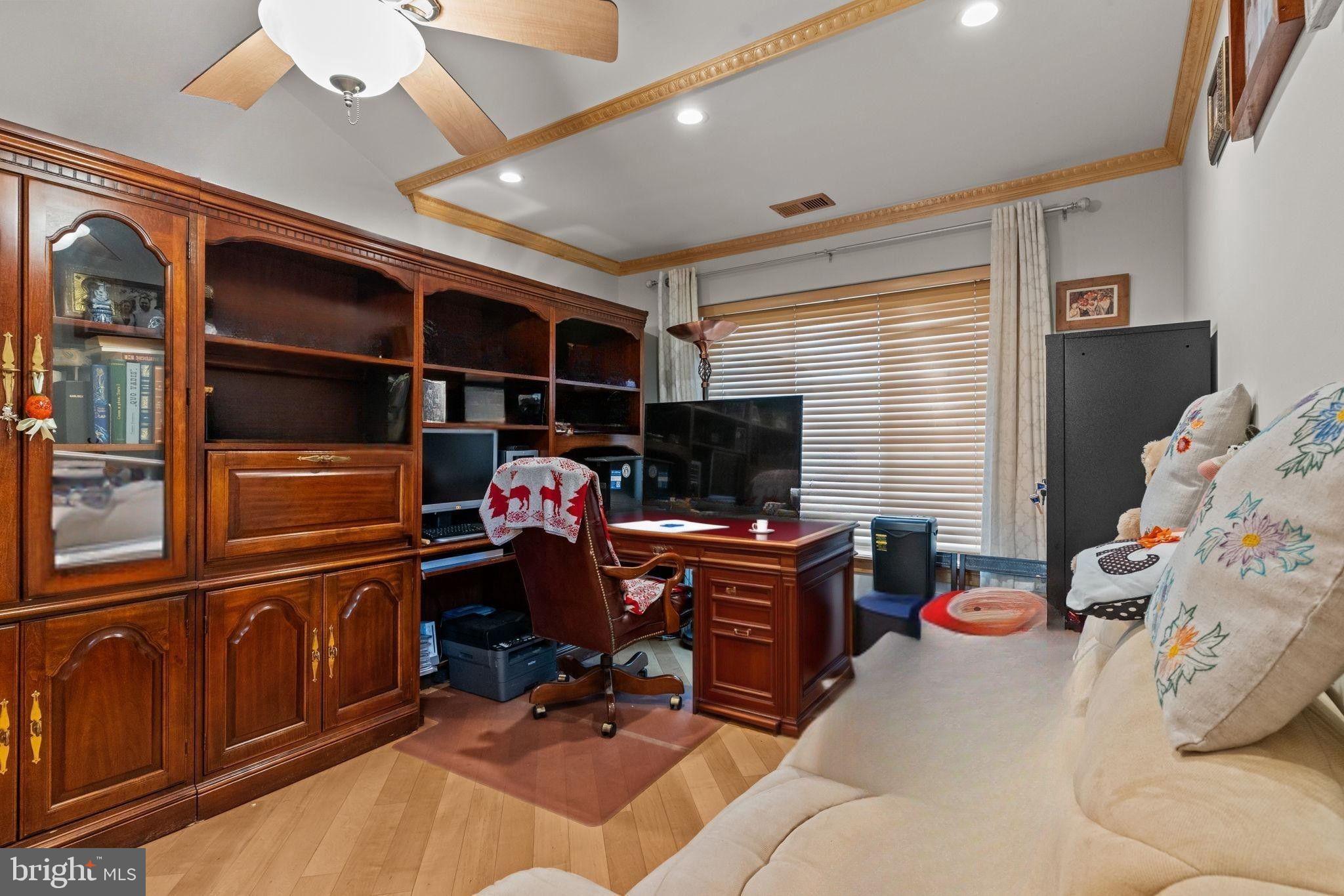 FOUNTAIN POINTE - Residential