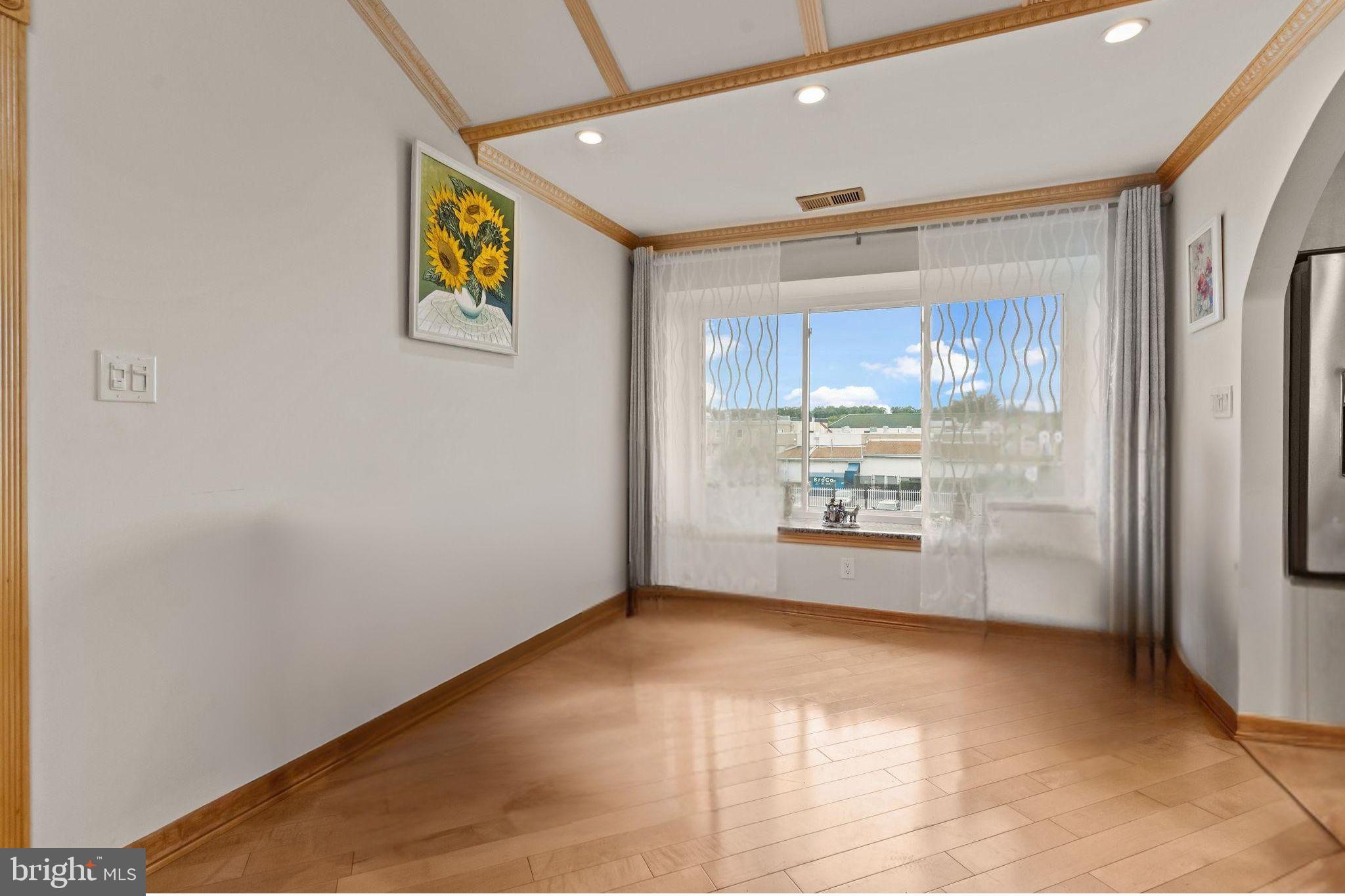 FOUNTAIN POINTE - Residential