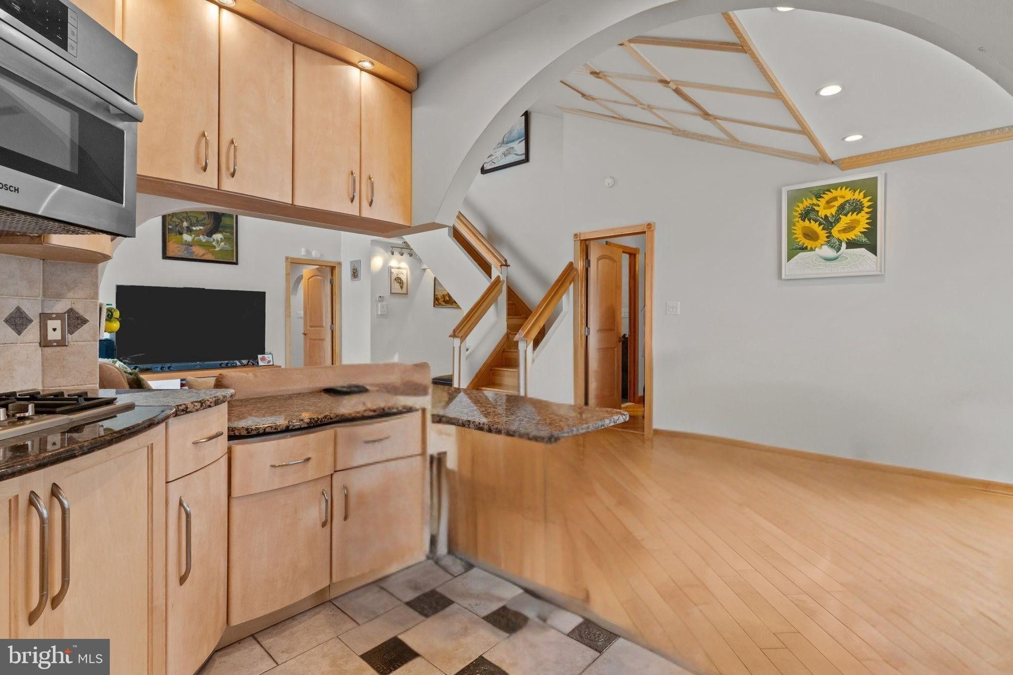 FOUNTAIN POINTE - Residential