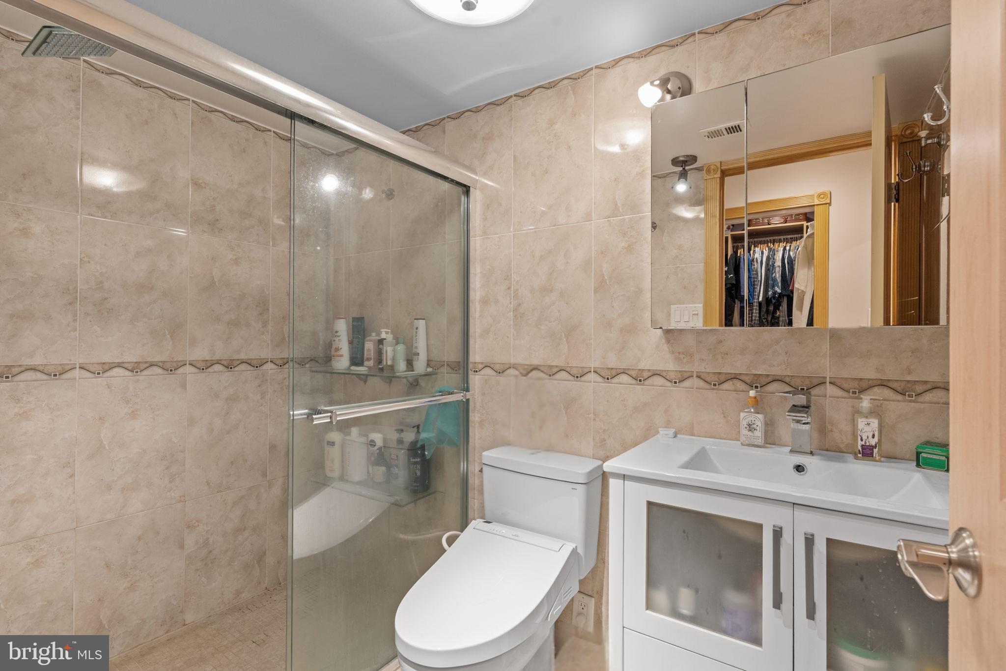 FOUNTAIN POINTE - Residential