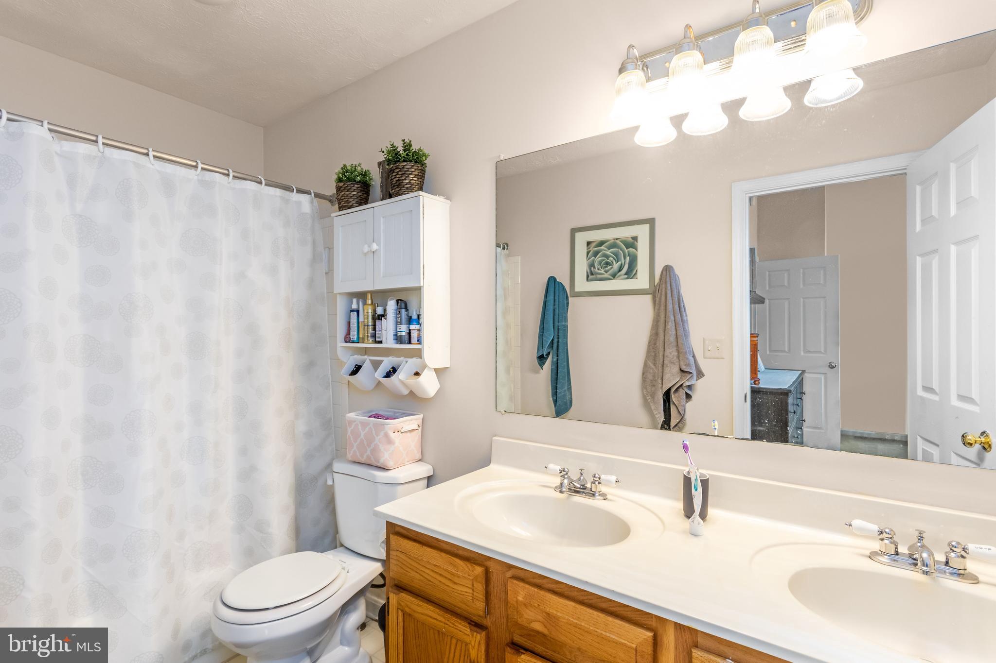 HAMPTON OAKS - Residential