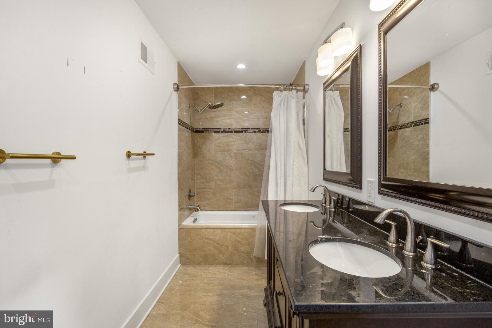 EAST KENSINGTON - Residential Lease