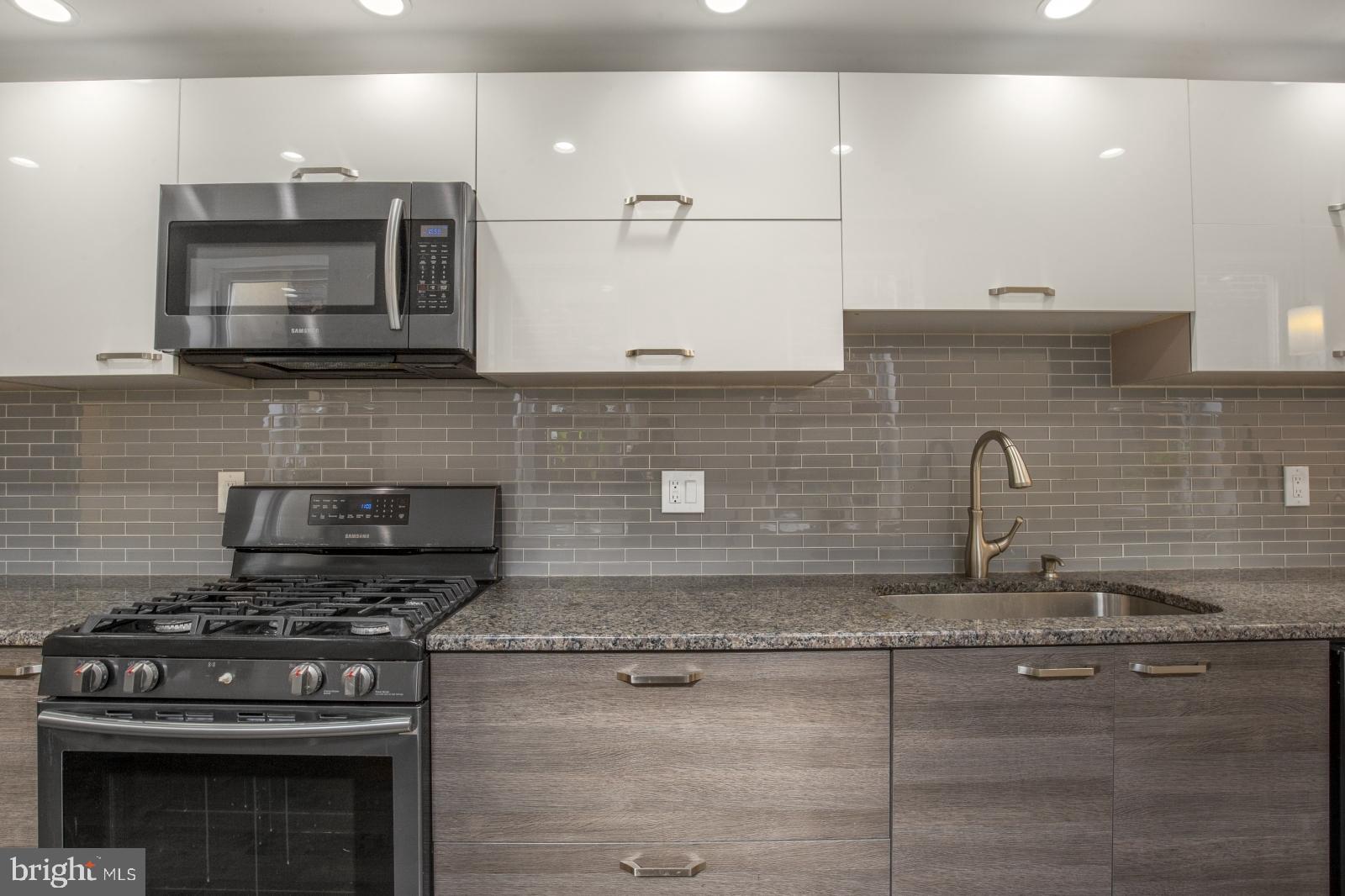 EAST KENSINGTON - Residential Lease