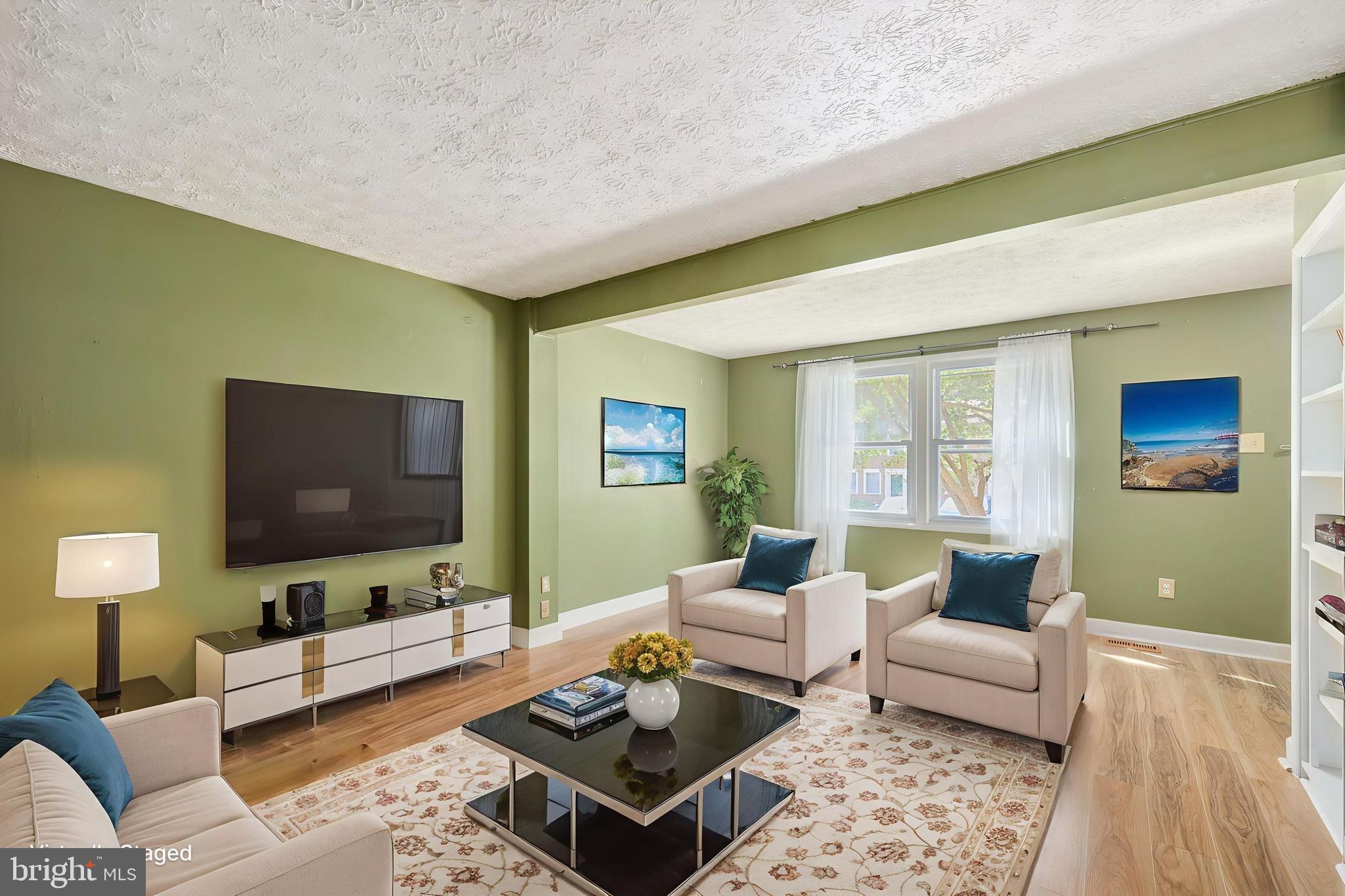 8101 PARKDALE COURT
