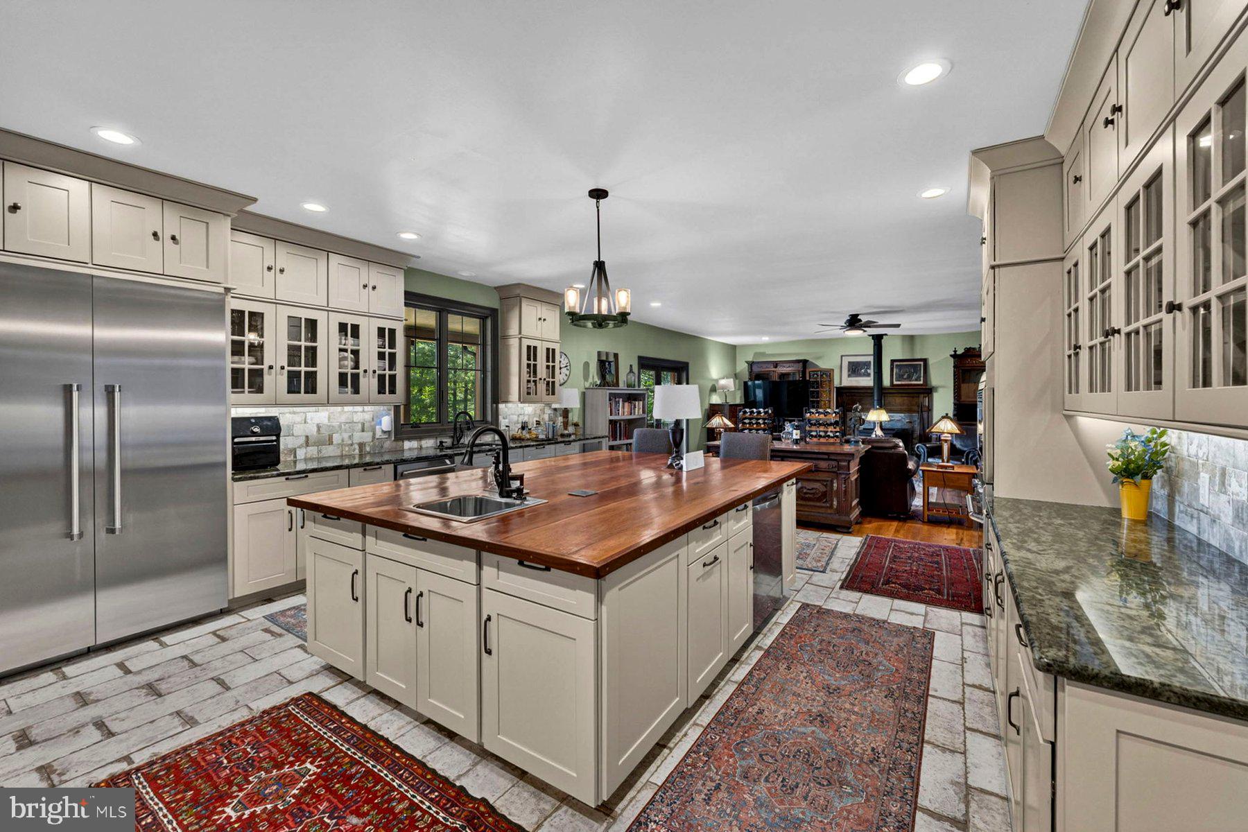 THE MANOR ON NORTH FORK - Residential