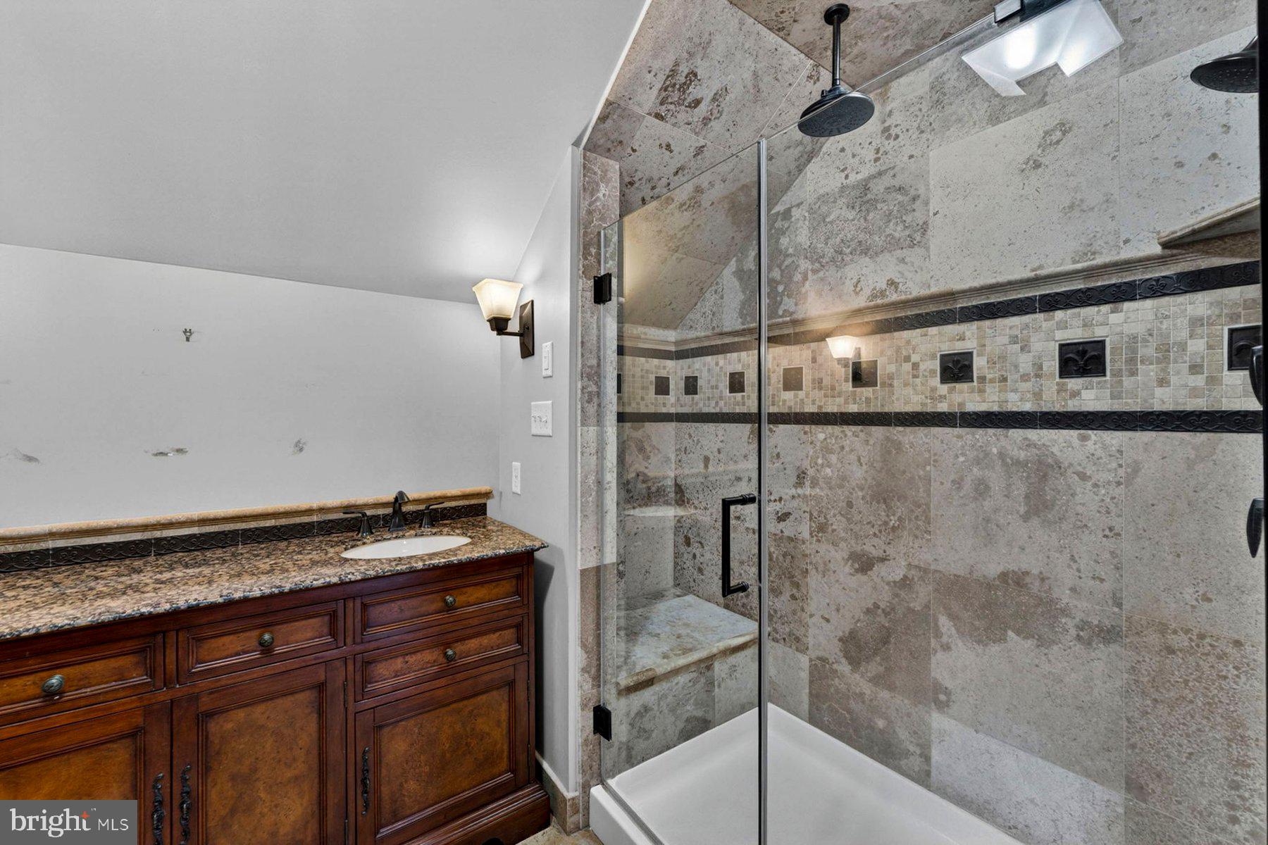 THE MANOR ON NORTH FORK - Residential