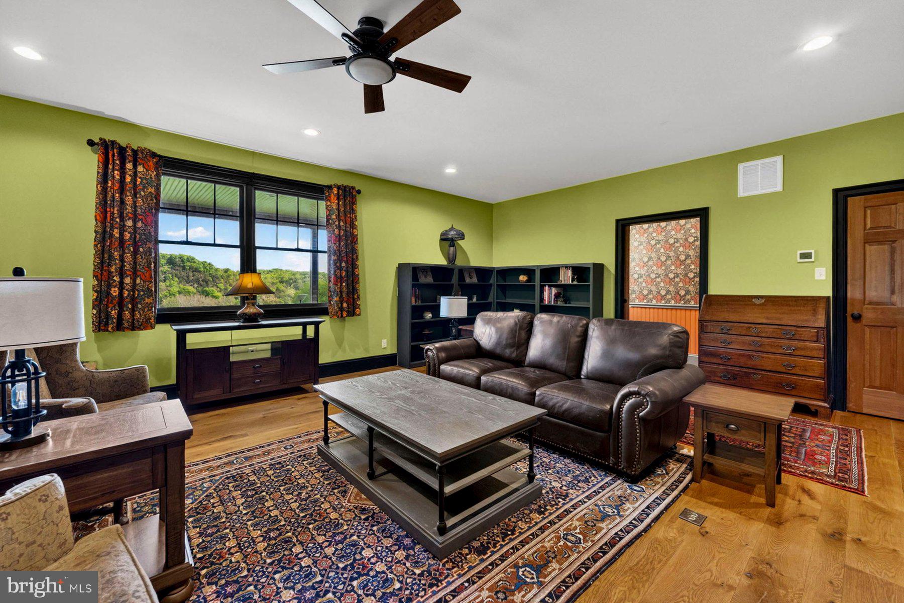 THE MANOR ON NORTH FORK - Residential