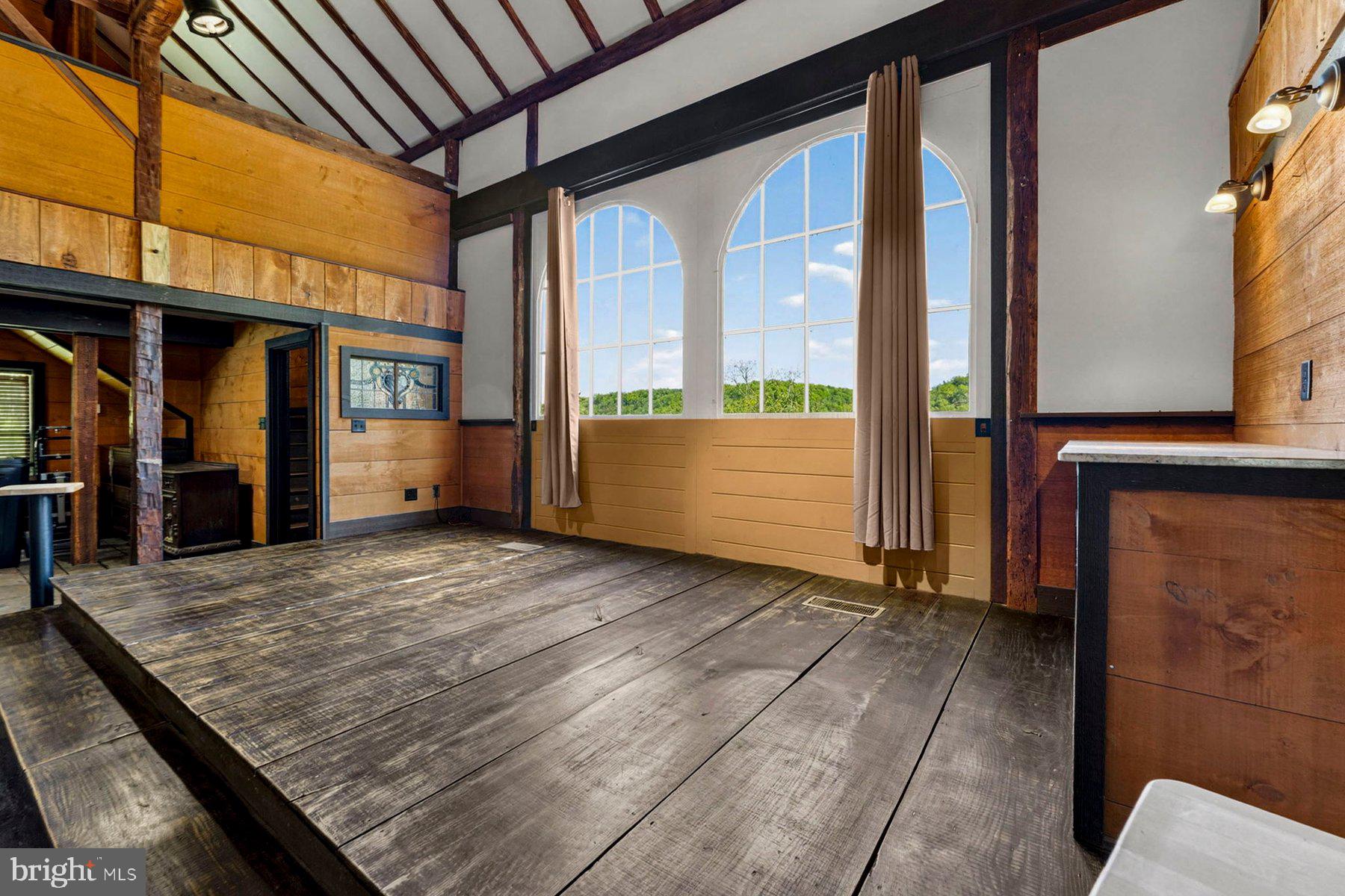 THE MANOR ON NORTH FORK - Residential